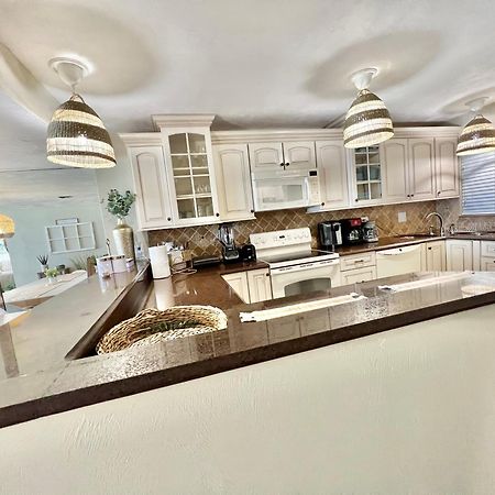 Beach Oasis 704 Lovely Daytona Ocean Front For 5 Sleeps Up To 12 代托纳海滩 外观 照片