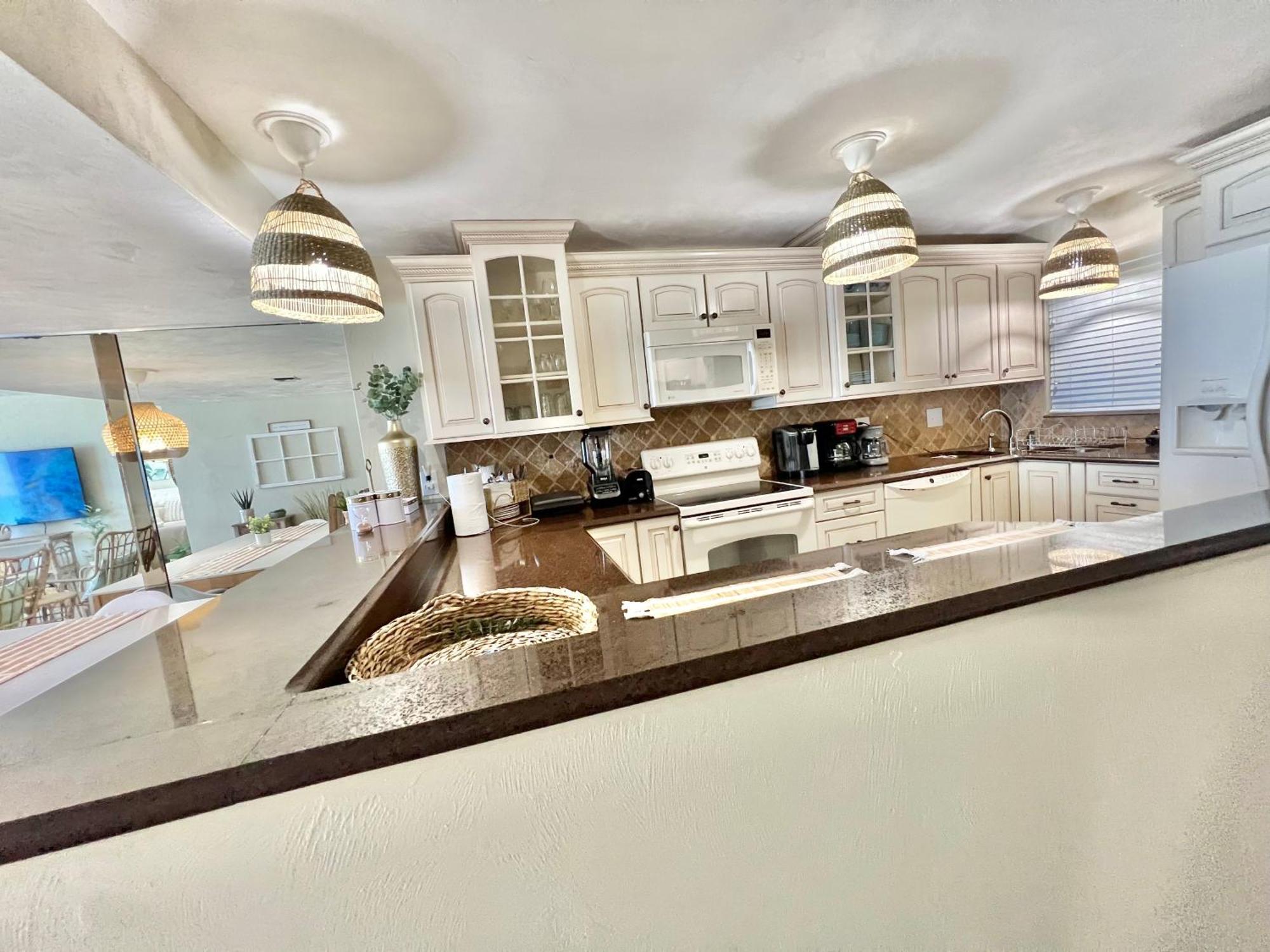 Beach Oasis 704 Lovely Daytona Ocean Front For 5 Sleeps Up To 12 代托纳海滩 外观 照片