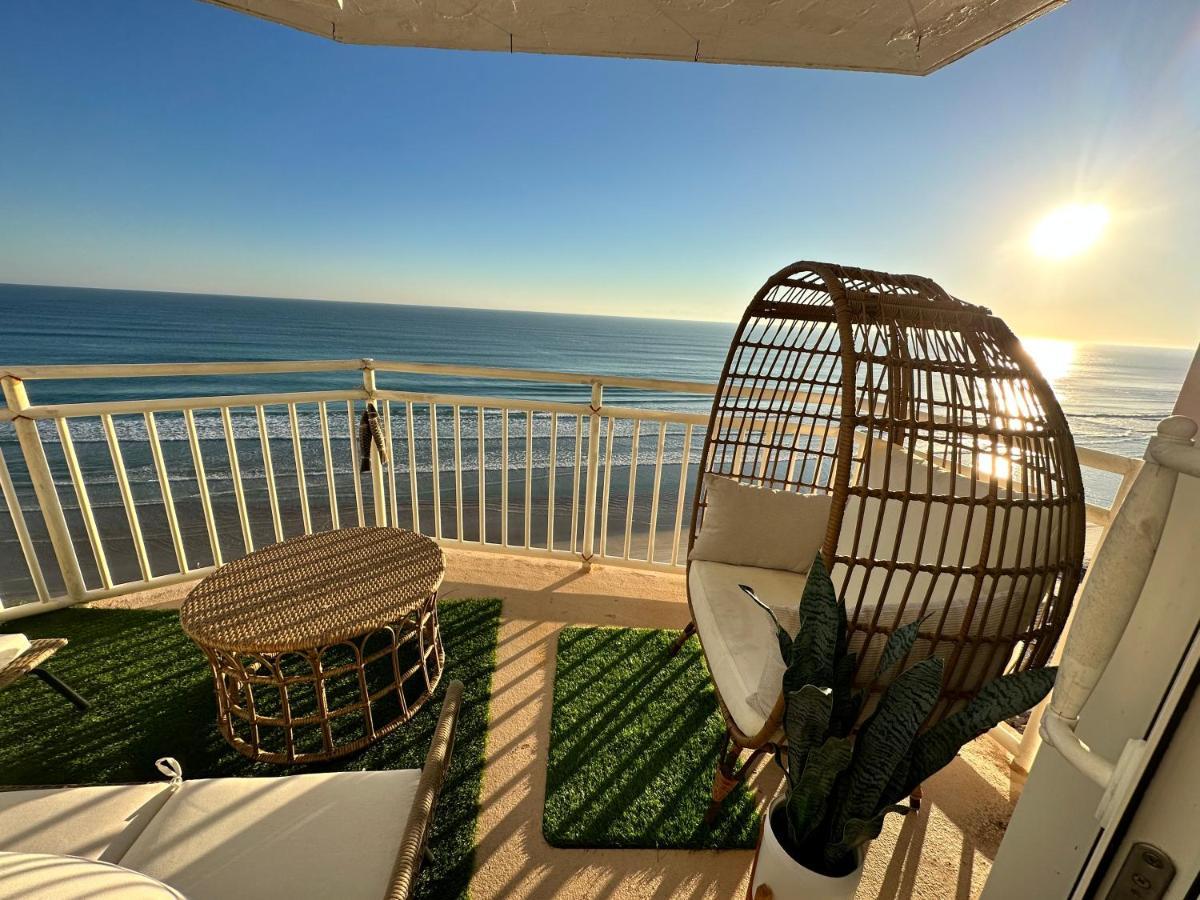 Beach Oasis 704 Lovely Daytona Ocean Front For 5 Sleeps Up To 12 代托纳海滩 外观 照片